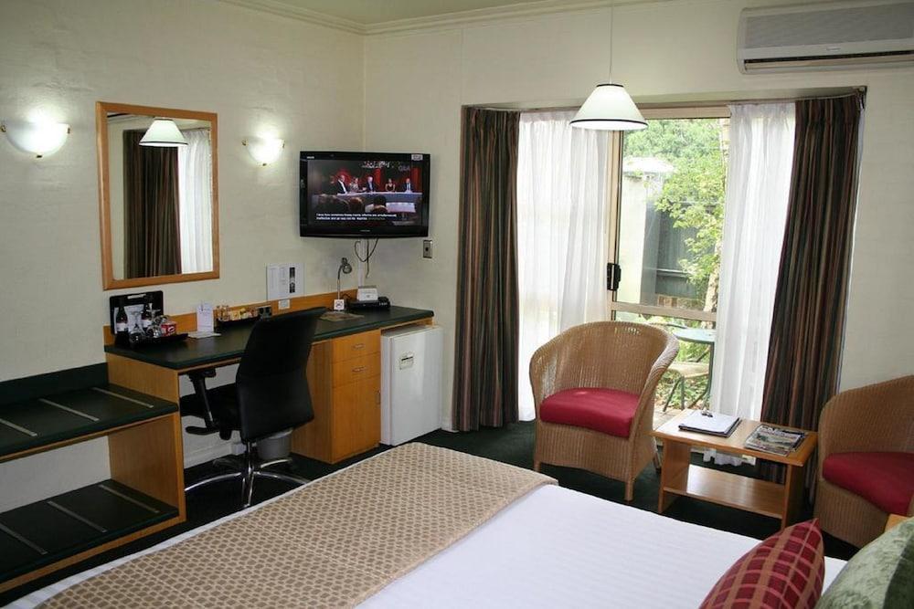 Grand Country Lodge Motel Mittagong Exterior photo